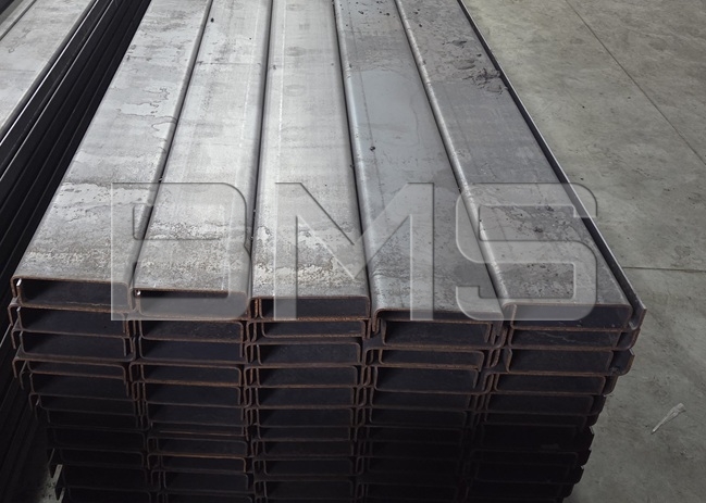 Швеллер гнутый 60x32x2.5