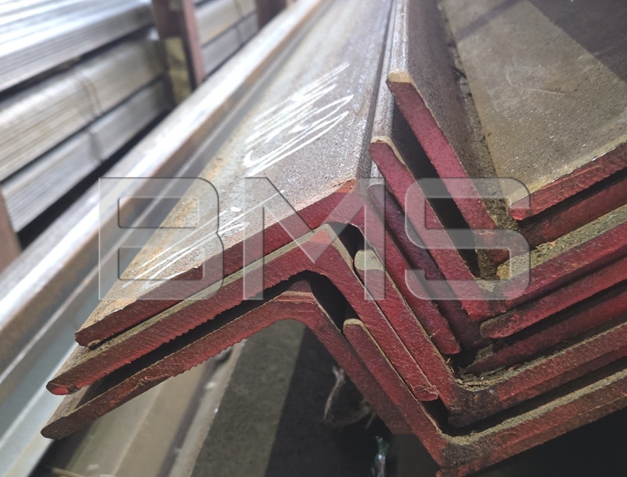 Уголок 63х40х5