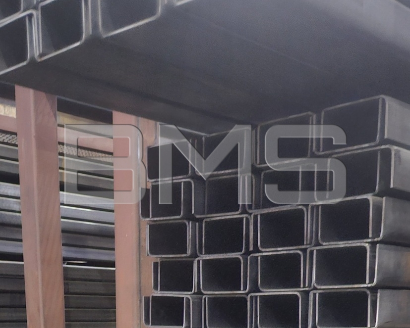 Труба профильная прямоугольная 50х40х2,5