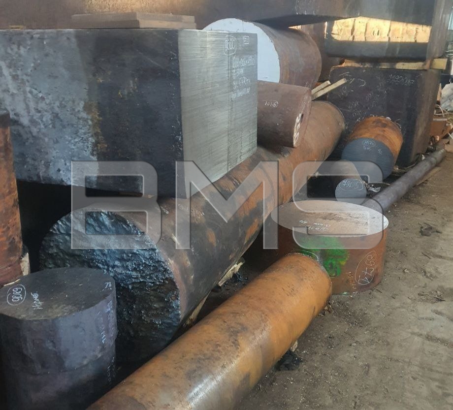 Поковка квадратная 300х460 ст.5ХНМ